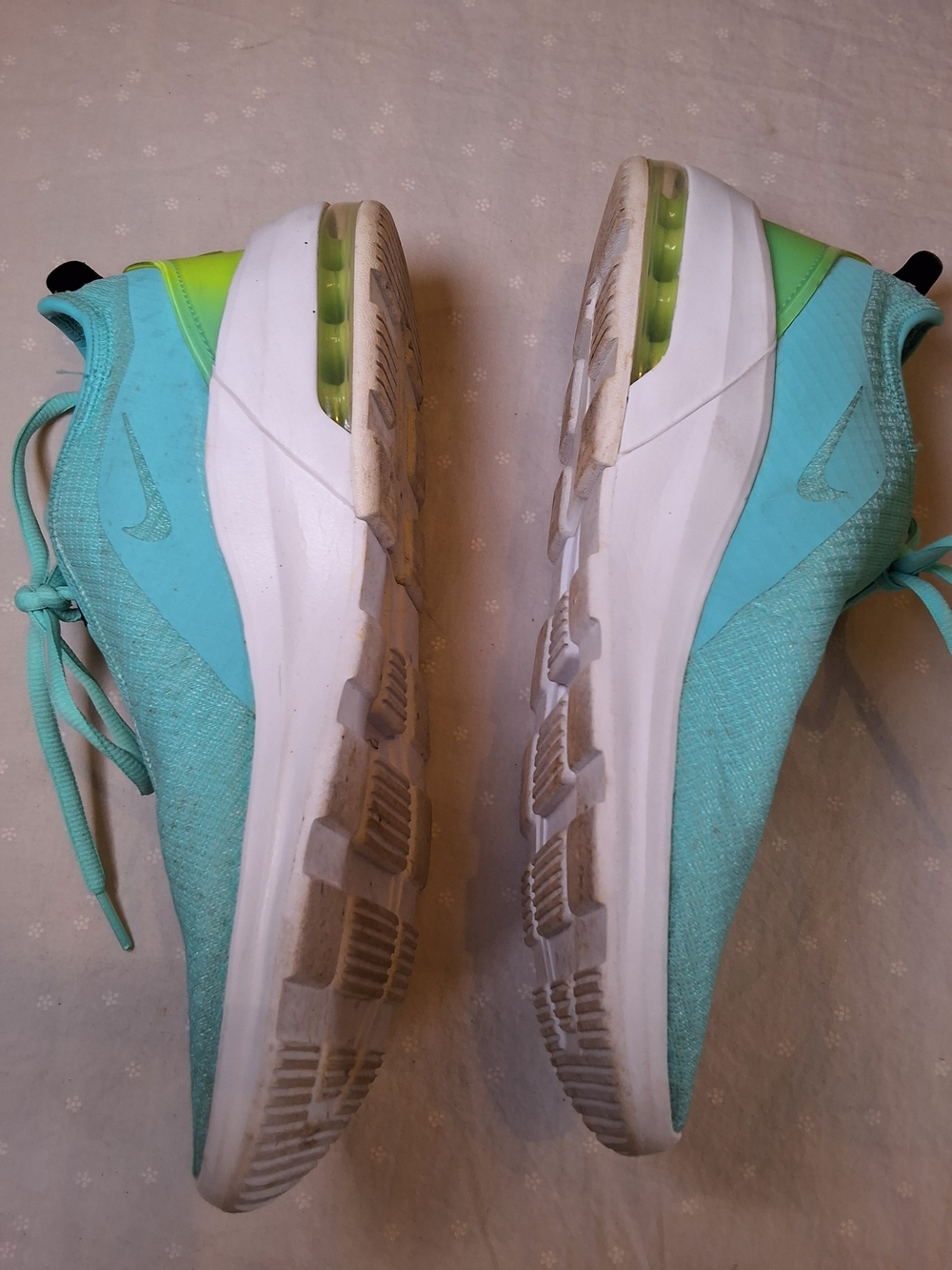 Nike Turquoise Running Sneakers - Picture 6 of 7